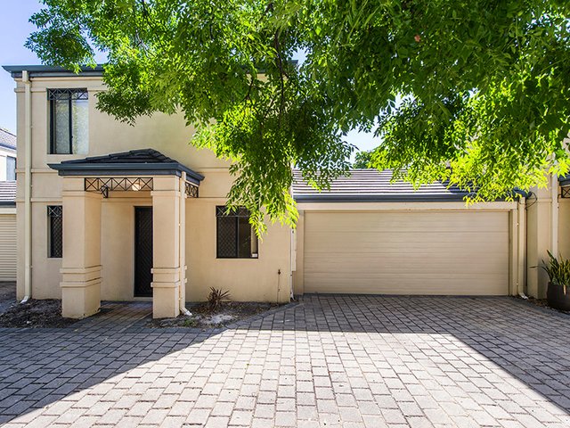 3/10 Kintail Road, WA 6153