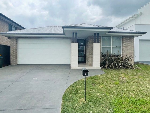 5 Avocet Circuit, NSW 2765
