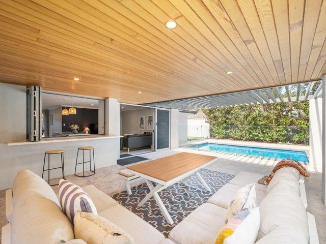 2/103 Monash Avenue, WA 6152