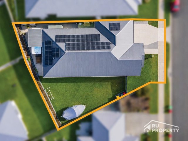 3 Perry Crescent, QLD 4505
