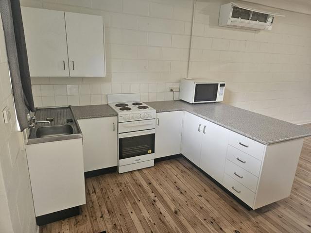6/4 Queen Street, NSW 2400