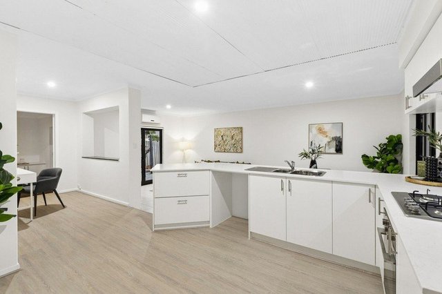 9 Tilford Place, WA 6062