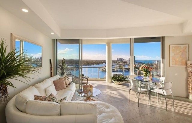 Penthouse/40-42 Riverview Parade, QLD 4217