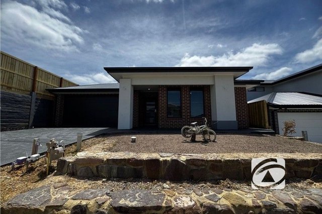 4 Superb Road, VIC 3809