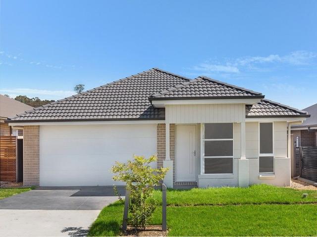 6 Wear Street, NSW 2570