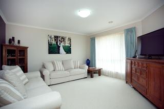 Lounge Room (2013-08-14)