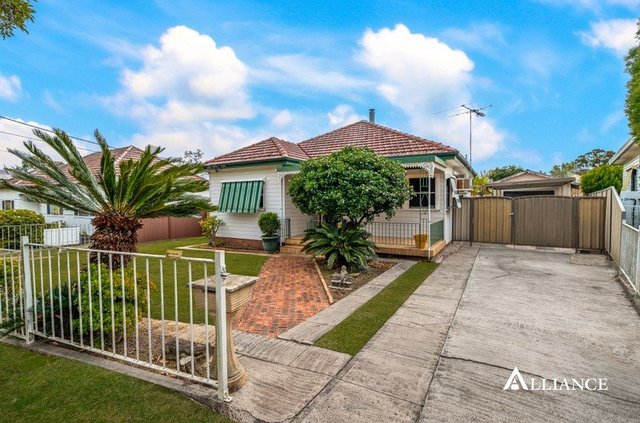 18 Blanc Avenue, NSW 2213