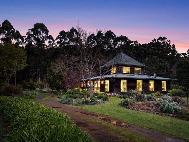 27 Clarrie Jones Place, WA 6260