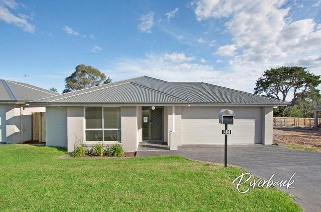 25 Asimus Circuit, NSW 2570