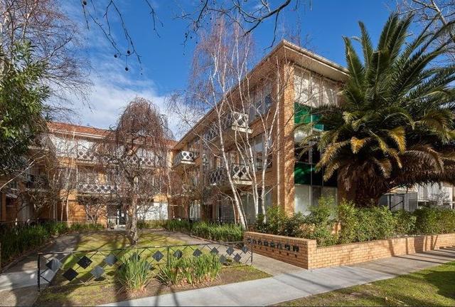 16/3 Wimbledon Avenue, VIC 3184