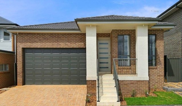 11 Andrew Street, NSW 2765