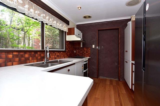 25 Silverton Drive, VIC 3156