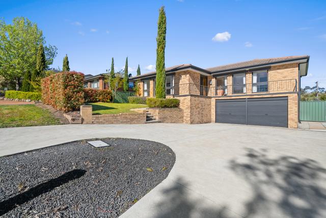 18 Pattinson Crescent, ACT 2615