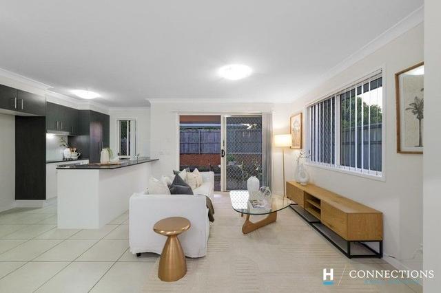 2/10 Coach Road West, QLD 4506