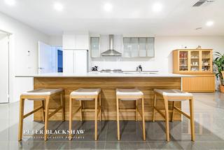 Huge kitchen and breakfast bar 