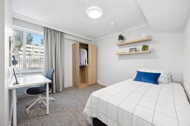 2/24 Mount Street, WA 6000
