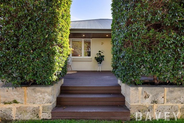 5A Muir Street, WA 6018