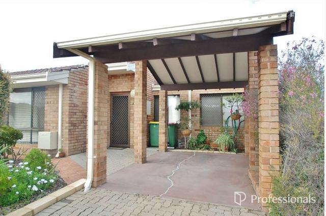 4/8 Grose Way, WA 6062