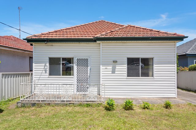 102 Shellharbour Road, NSW 2505