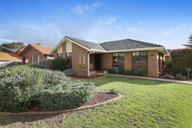 214 Burrowye Crescent, VIC 3036