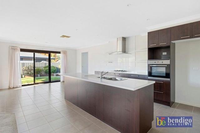 7 Perry Ln, VIC 3551