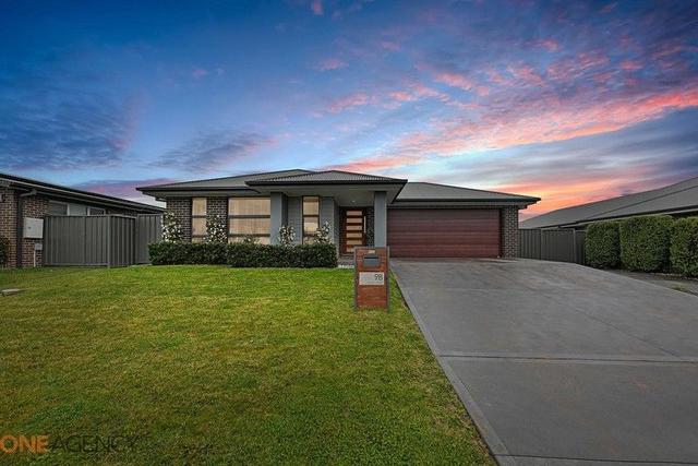 9b Catania Street, NSW 2800