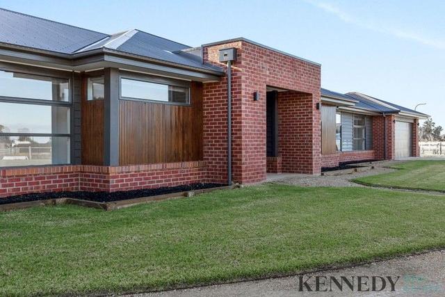 1 Adam Close, NSW 2647