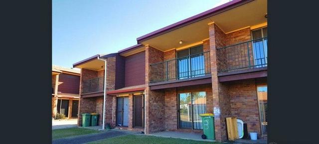 3/2 Heather Street, QLD 4114