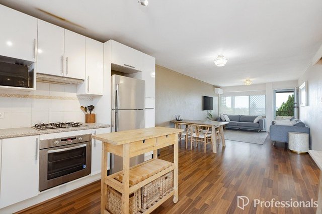 13/196 North Beach Drive, WA 6060