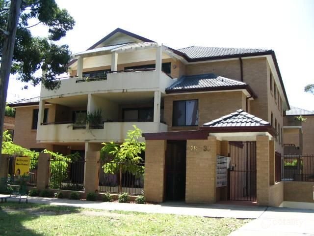 2/28-30 Cairns St, NSW 2210