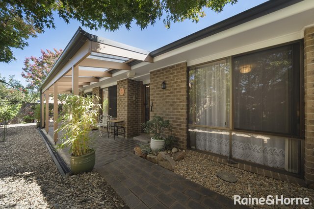 2/8 Mowatt Street, NSW 2620