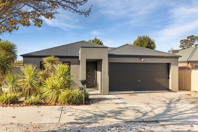 67 Bassett Drive, VIC 3551