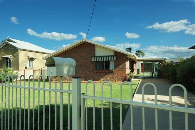7 McDonald Street, QLD 4401