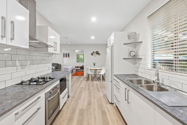 Unit 1/130 Aquarius Dr, QLD 4114
