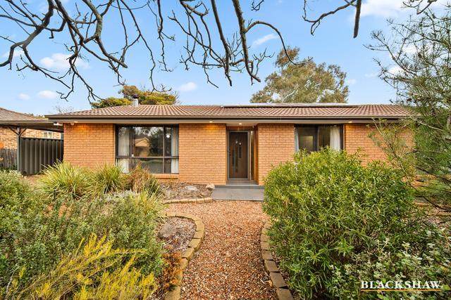 32 Collyburl Crescent, ACT 2905