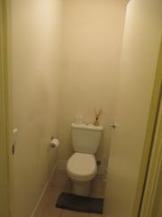 Separate toilet room (2015-03-18)