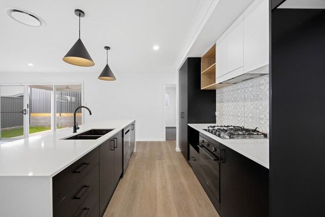 2/11 Pepperberry Parade, NSW 2444