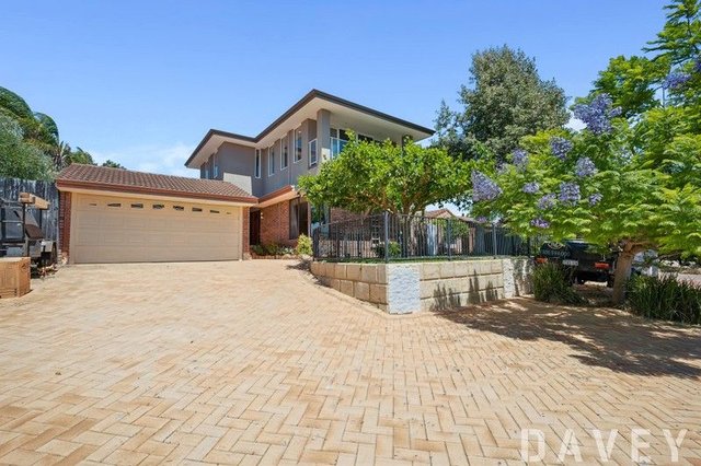 5 Tandina Way, WA 6026