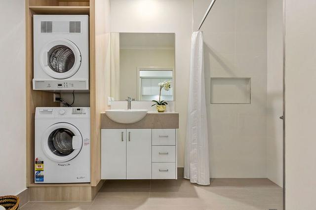 04/110-130 King Street, VIC 3109
