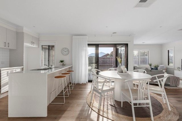 15 Point Boulevard, VIC 3225