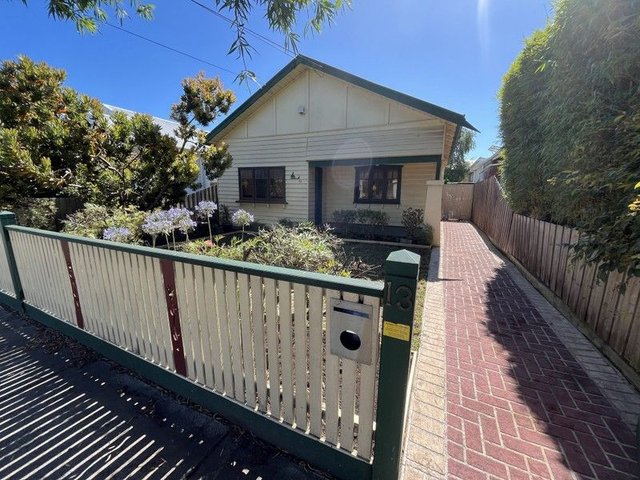 13 Woolhouse Street, VIC 3070
