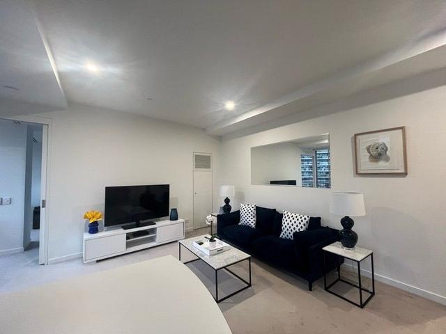 61/1 Albert Road, VIC 3000