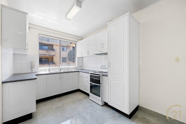 10/31 York Street, NSW 2165