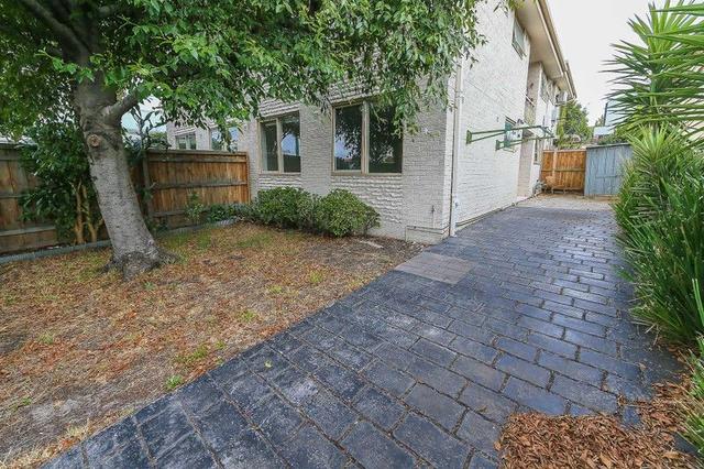 2/19 Horace Street, VIC 3144
