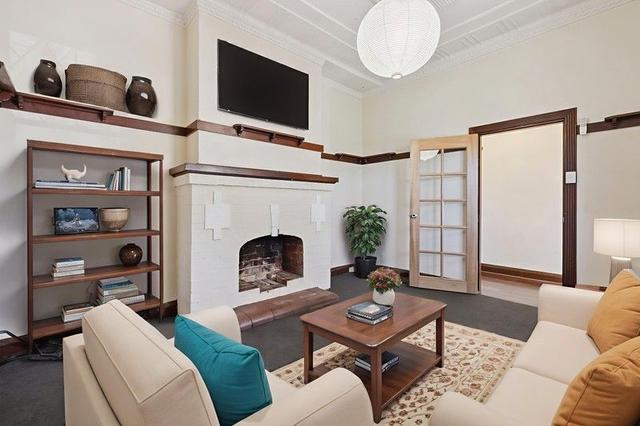 8 Fitzroy Road, WA 6103
