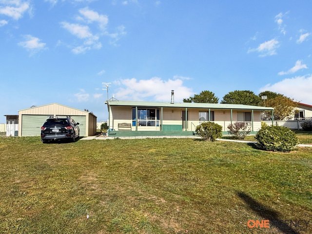 17 Hensleigh Street, NSW 2633