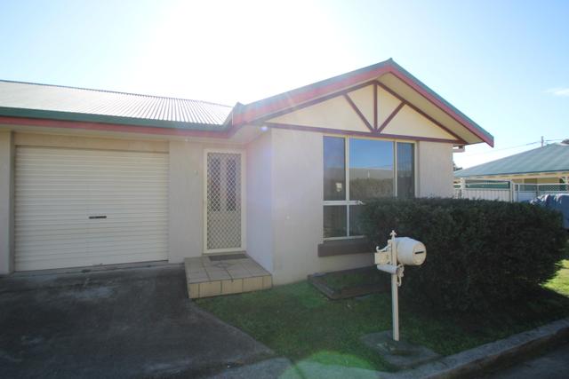 2/209 McLachlan Street, NSW 2800