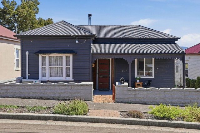 7 Charles Street, TAS 7260