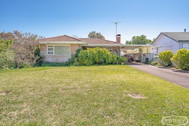 12 Eacott  Street, WA 6210