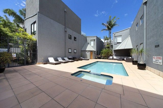 23/15 Beach Street, VIC 3207